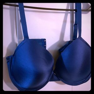 Frederick’s Of Hollywood 36DD Push Up Bra